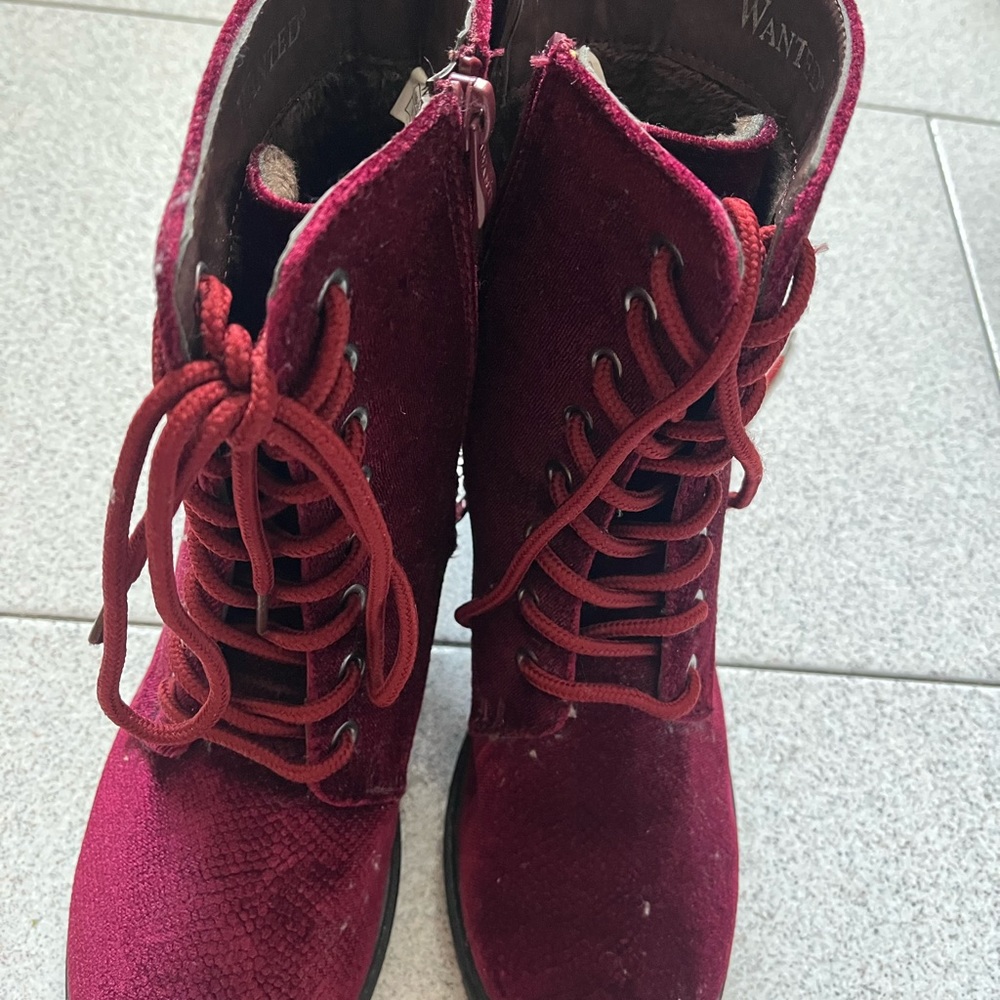 Girls zip up boots size 6 wine snake skin look color